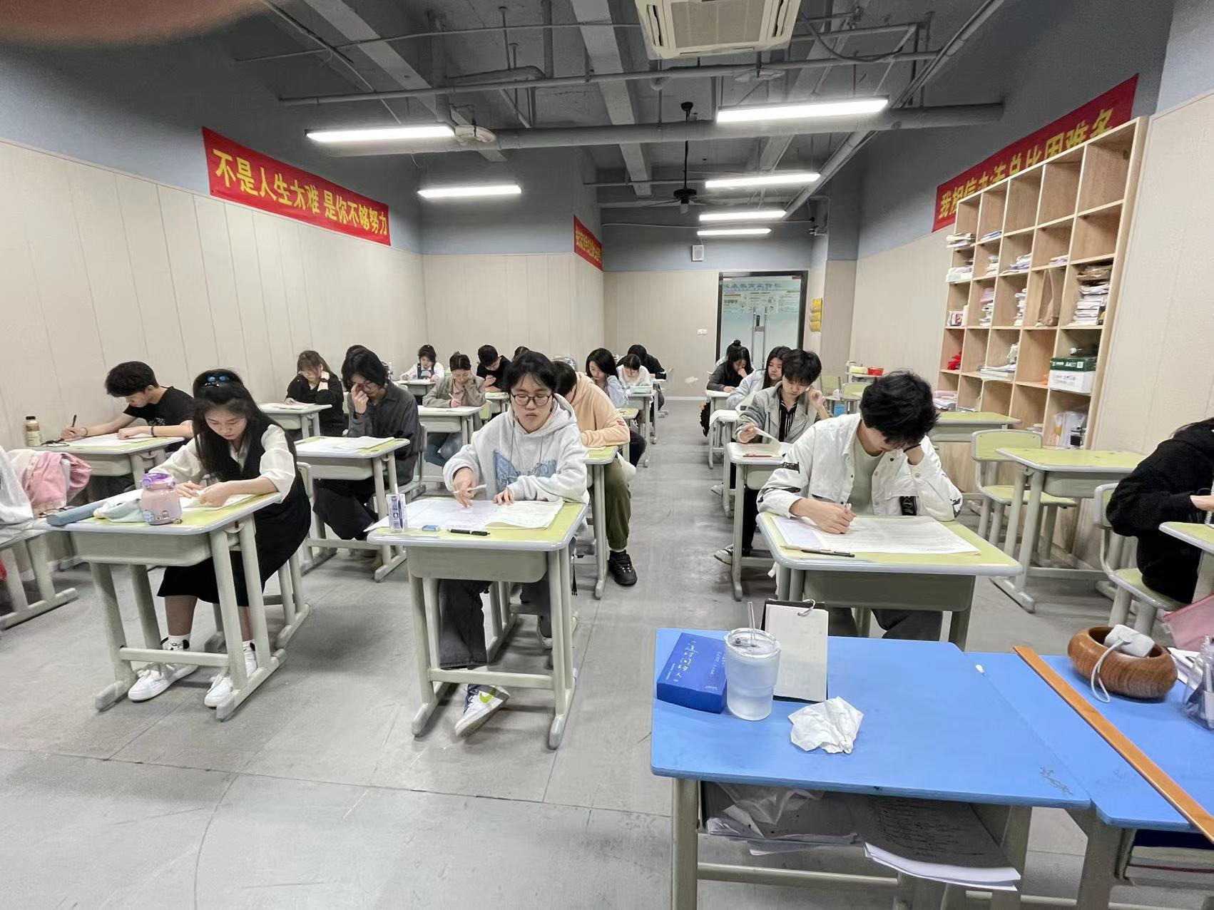 中班 25人